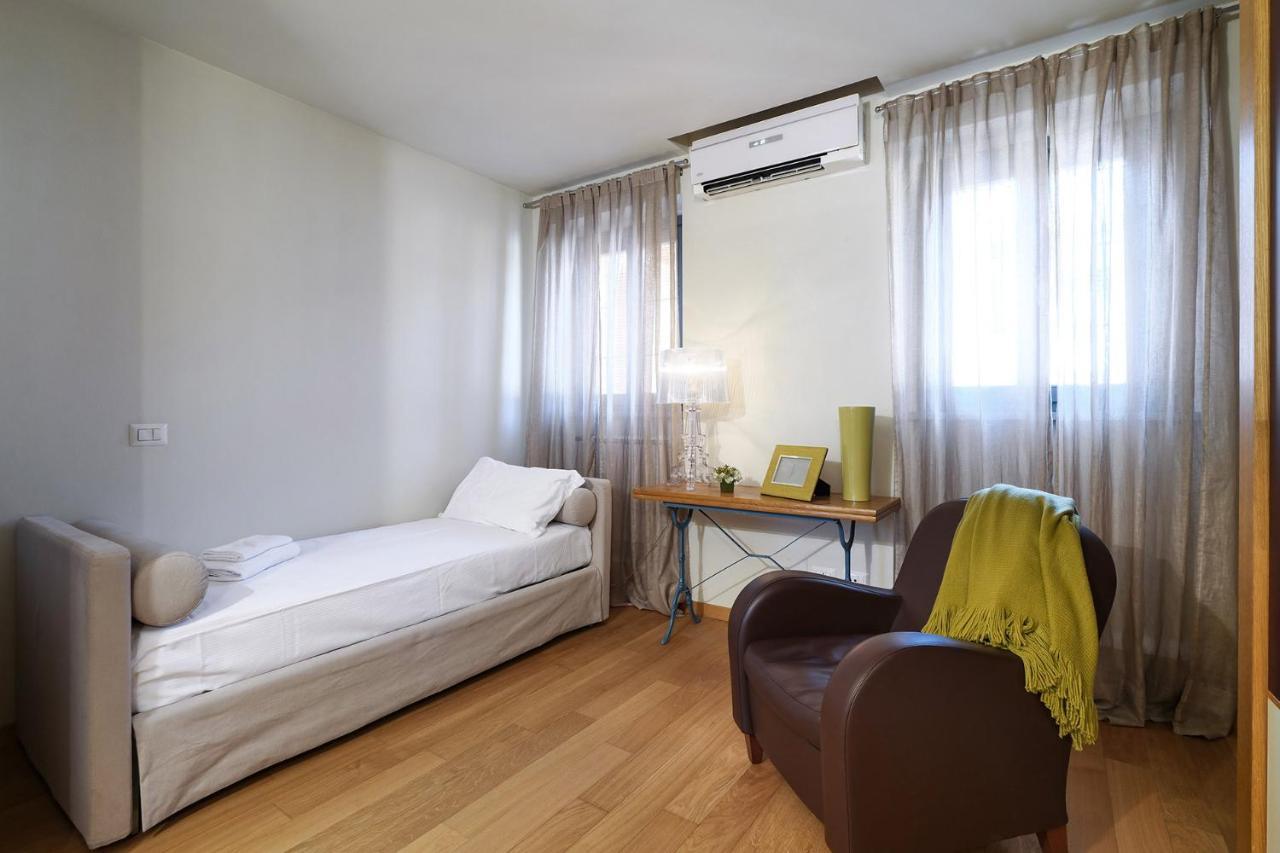 Contempora Apartments - Fiori Chiari 26 Милан Экстерьер фото